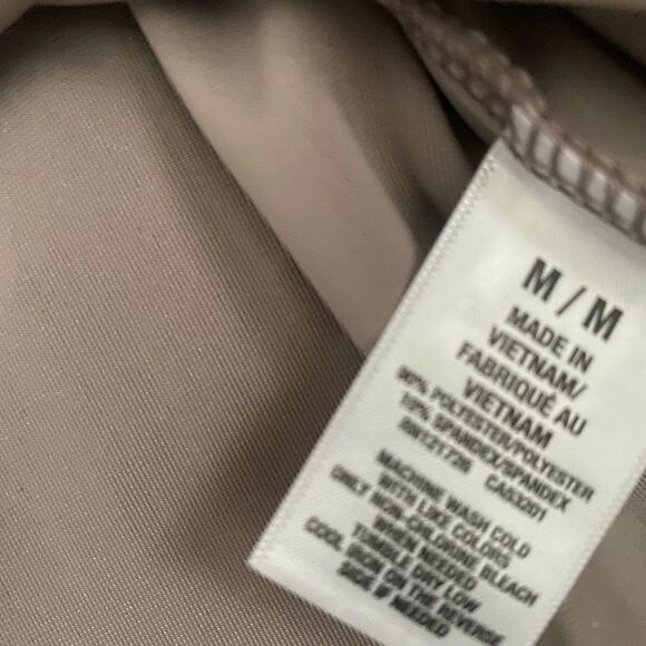 Aeropostale
Velvet Top with Cold Shoulder Sleeves M - Picture 4 of 4